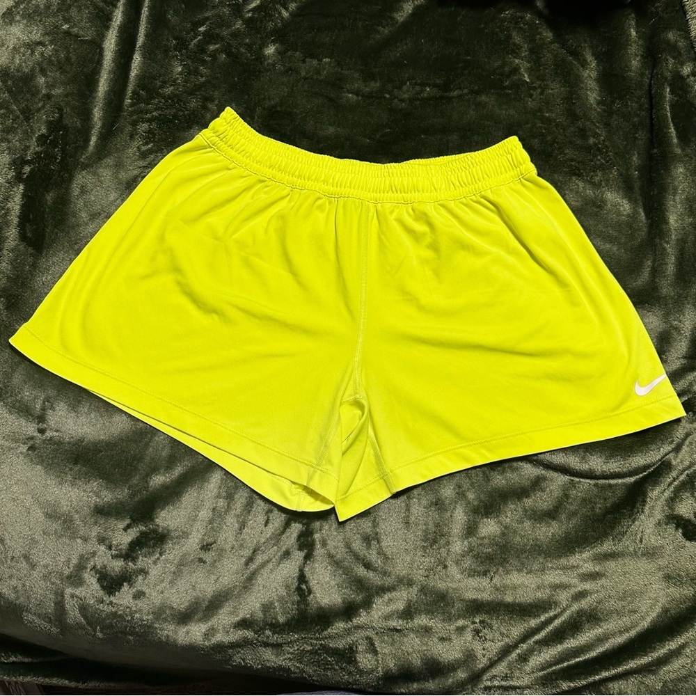Nike Yellow Athletic Shorts Lightweight Moisture-Wicking